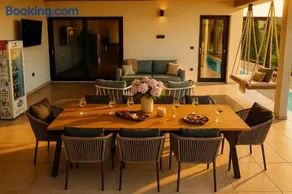 Novak Home - Luxury villa with indoor pool & sauna - Image 3