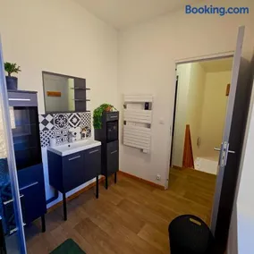 Maison rénovée 6 pers avec Wi-Fi et parking - Image 4