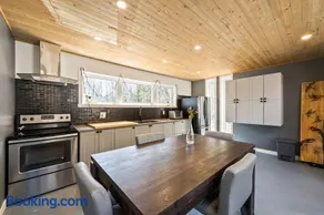 Cozy, luminous and charming retreat - Image 3