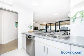 Broadbeach Victoria Square - Image 5
