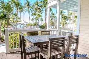 Crystal Waters - 2BR 3BA Private Villa - Image 3
