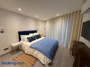 Maisonnette Indépendante avec Piscine & Jacuzzi - Image 3