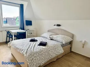K13 Apartment with Fitness & Parking - Image 1