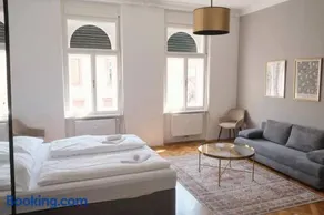 NOOR - Downtown Stay - Free Parking & Near Messe - Image 3
