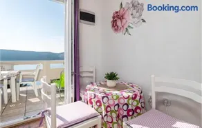 Cozy Apartment In Stara Novalja - Image 3