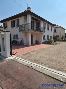 Maison de Luxe Entière - Image 1