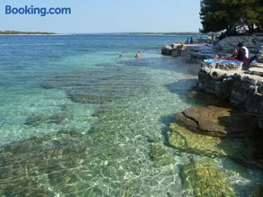 Happy Camp Mobile Homes in Brioni Sunny Camping - Image 3
