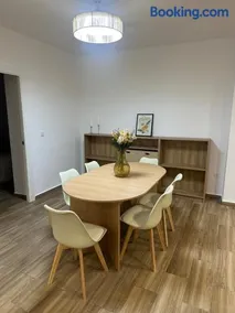 Elegante apartamento totalmente reformado - Image 2