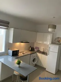 Hotel apartment studio - Image 3