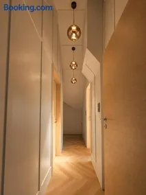 Book-A-Room Salzburg Garden or Balcony Stay - 2 bedroom - air conditioning & free parking - Image 2