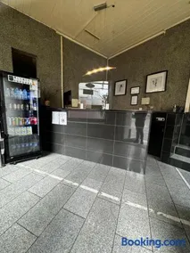 Central Hotel - Image 2