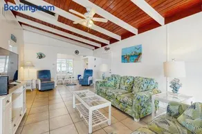 KC20 Downhome Cabin by the Canal - Image 3