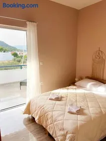 Room 4 - Image 1