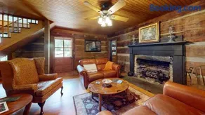Luxury Farmhouse & Creekside Cottage Dog-friendly Scenic Views Firepit BBQ - Image 2