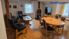 aschis Lodge 2 - Image 4