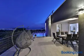 Intimate secluded Luxury Villa Cambello, GORGEOUS SEA VIEW in Croatia - Image 3