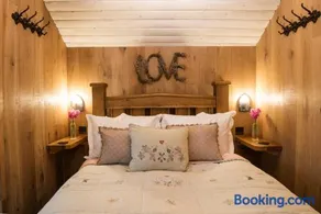 The Treehouse at Salcombe Farm - Image 2