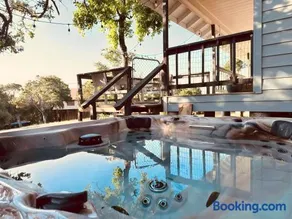 Lake View, Sleeps 8, HotTub, Firepit, Pet Friendly! - Image 1