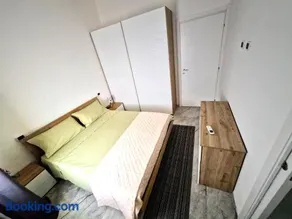 House Manu - Image 2