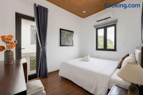 Iris Hill Villa Huế - Image 3