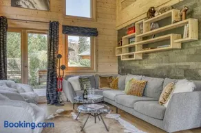 Chalet Wolf - Image 2