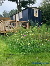 annes hatch hut - Image 5