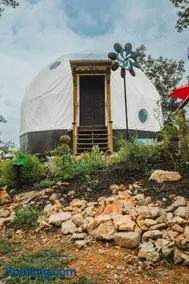 WATERFRONT LUXURY GLAMPING DOME - Image 2