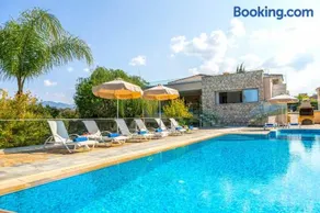 Harmonia Beach Villa - Image 5