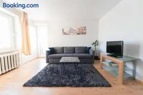 Šeškinės 61 Spacious Cozy Apartment - Image 1