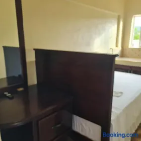 Paradise place grande single roof top room - Image 4