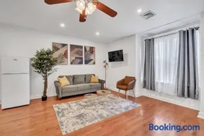 Huge and Sunny 1BR in Center City - Image 2