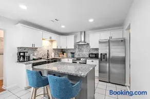 Pool,FirePit,Gym,Game Rm,4BR3BA,Near Parris Island - Image 1