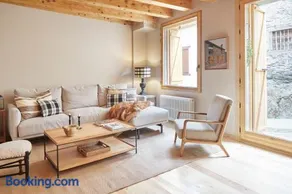 Era Artiga by FeelFree Rentals - Image 1