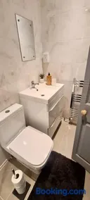 New Build Cosy Duplex Modern Apartment Greater Manchester - Image 2