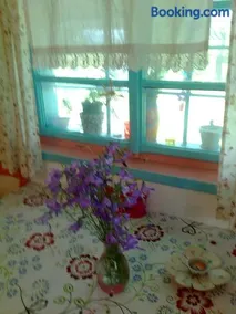 Blue Cottage - Image 3