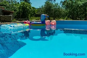 Casal das Fontainhas- Country Farmhouse with Pool - Image 3