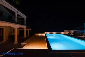Stone house with 4 bedrooms and beautiful view - Image 2