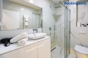 White Apartments - Image 5