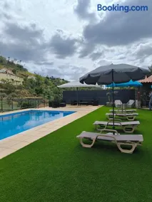 Casa Resineiro com Piscina, Garagem e Terraço - Image 2
