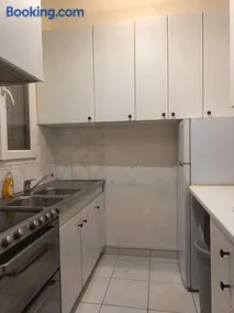Cozy private apartment, 15 minutes to RER E, Maison Lafayette - Image 1