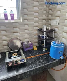 Whole 1BHK flat for friends & family! - Image 1