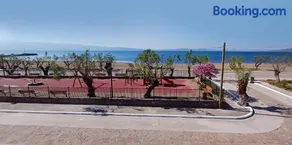 Arisvi All Seasons Hotel - Image 3