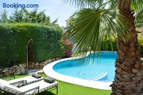 Villa Bendex Estepona Costa Del Sol - Image 1