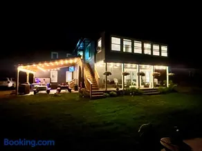 Rare 9BR Luxury Retreat Hot Tub Game Room - Image 3