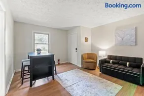 Reading Nook Getaway - Image 5
