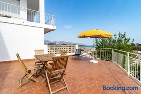 La Farella 63 - Apartamento con terraza y vistas - Image 4