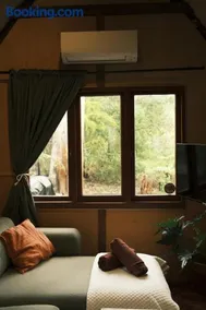 RR Tiny House - in town sanctuary, pet friendly - Image 4