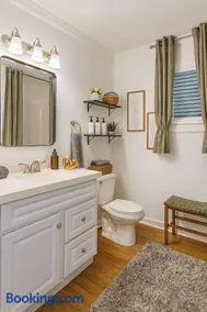 3 Bedroom - Sleeps 10 - The Lagniappe Escape - Image 5