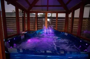 Downtown Orlando’s Modern Zen Home with Hot Tub - Image 1