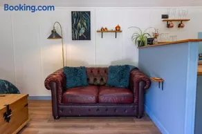 Kingfisher - Dog Friendly Luxury Glamping in North Devon - Image 3